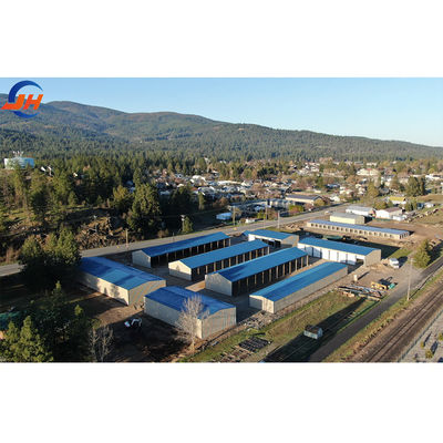 Εργαστήριο χάλυβα σε αποθήκη με παράθυρο από κράμα αλουμινίου και μεταλλικό πλαίσιο από χάλυβα