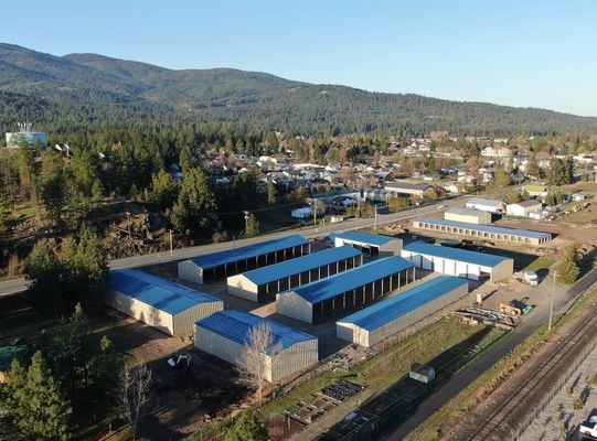 Εργοστάσιο κατασκευής μεταλλικών δομών με C.Z σχήμα