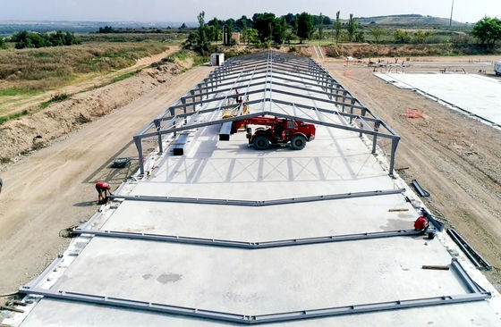 Steel Farming Prefabricated Poultry Farm Construction with Chicken Cages and Metal Sheds Σιδηροδρομική βιομηχανία